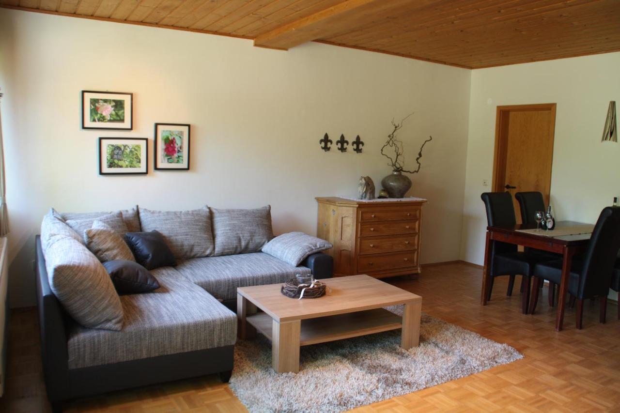 Ferienwohnung Gartenreich Obereisenheim エクステリア 写真