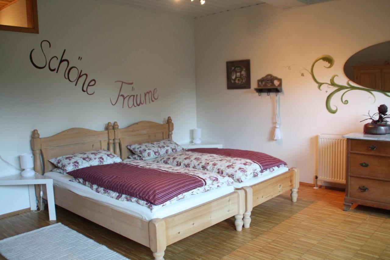 Ferienwohnung Gartenreich Obereisenheim エクステリア 写真